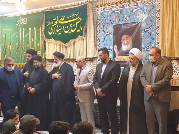اهدای لوح تصویر مرحوم آیت الله علوی گرگانی به خانواده ایشان از سوی شهردار گرگان